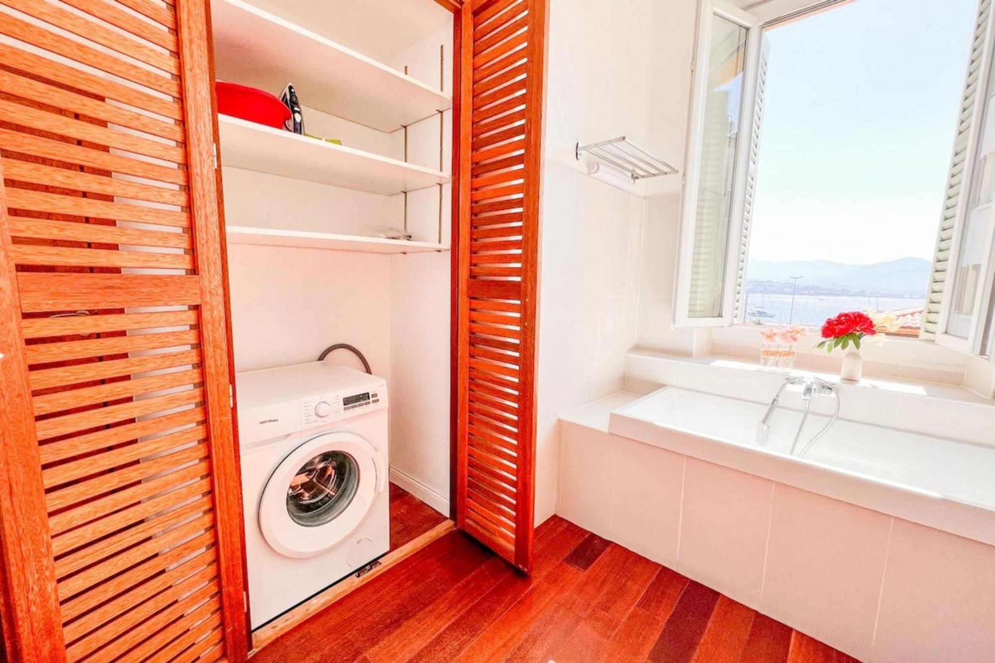 New! ALBA, central, mer à 50m, wifi - Ajaccio Ajaccio  Exterior foto